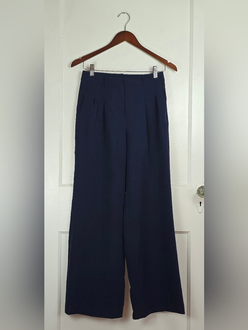 White House Black Market Navy Blue Wide Leg Pleated High Rise Trousers 0P